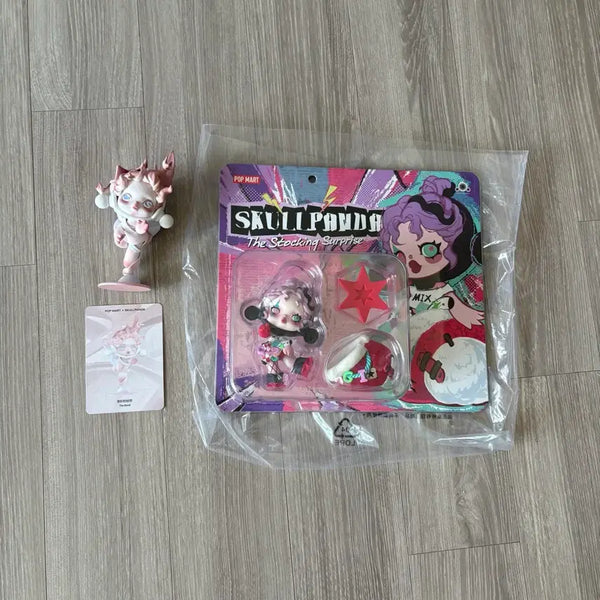 [BUNJANG] Pop Mart Skullpanda Christmas Blister Sealed / 사은품증정)팝마트 스컬판다 크리스마스 블리스터 미개봉