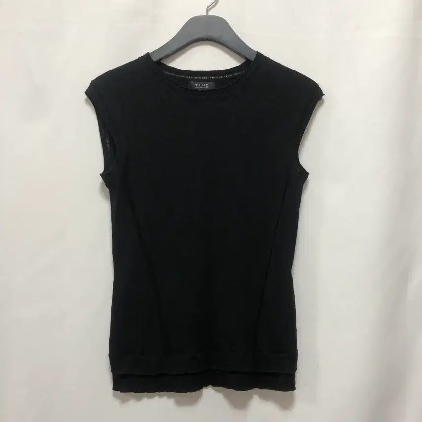 [BUNJANG] Time (by Hanseom) Black Sleeveless Top - Size 90 (Fits 55) / 한섬 타임 모 블랙 민소매 나시(90사이즈 55가능)