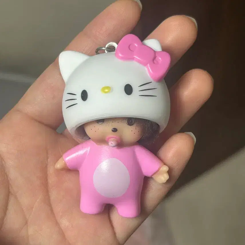 [BUNJANG] Hello Kitty Monchhichi Keychain / 헬로키티 몬치치 키링 판매
