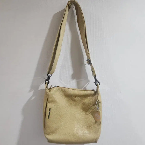 [BUNJANG] Mandarina Duck Mellow Leather Crossbody Bag / 만다리나덕 멜로우 가방