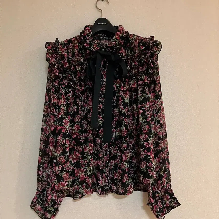 [BUNJANG] Zara Chiffon Tie Blouse / 자라 Zara 쉬폰 블라우스 타이 블라우스 S 새상품 착샷