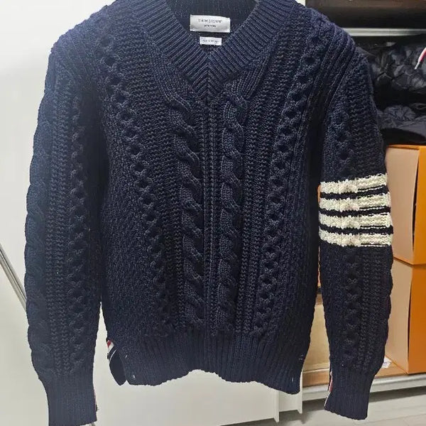 [BUNJANG] Thom Browne Aran Heavy Wool Cable Knit Sweater / 톰브라운 아란 헤비 울 케이블사선 니트