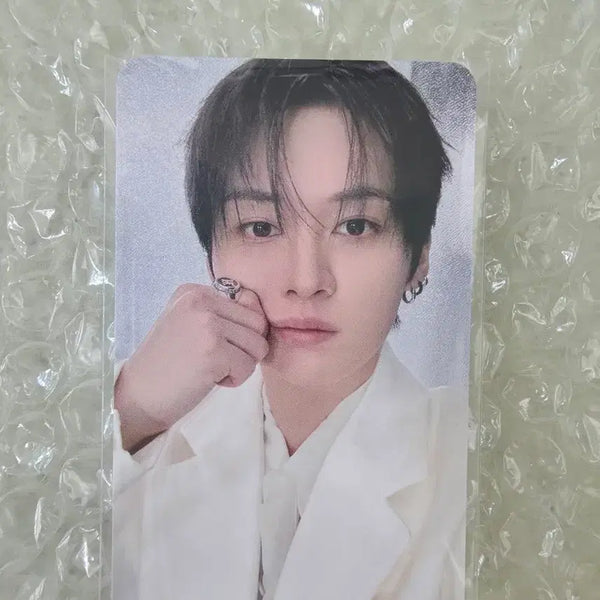 [BUNJANG] Stray Kids Run It MD Lee Know Photocard / 런잇 엠디 포카 리노