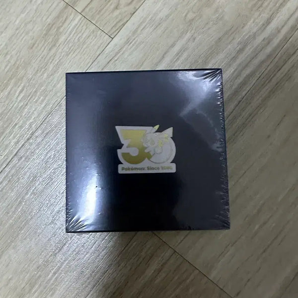 [BUNJANG] Pokemon 30th Anniversary Badge (July Release, Sealed) / 포켓몬스터 30주년 뱃지 7월 미개봉 새상품