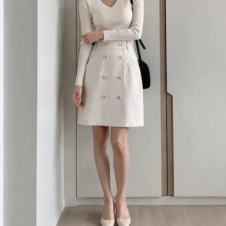 [BUNJANG] Club Monaco Beige Double-Button Trench H-Line Skirt / 클럽모나코 베이지 더블버튼 트렌치 h라인 스커트 한섬