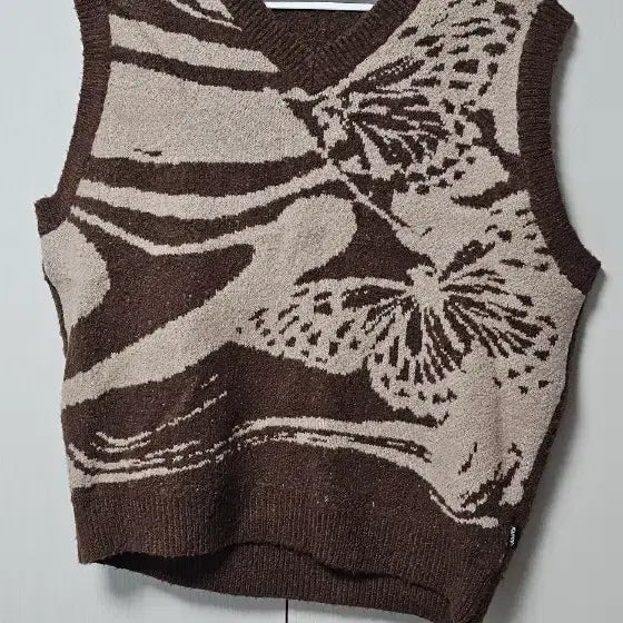 [BUNJANG] Purplip 2023SS Butterfly Pattern Knit Vest Brown / 퍼플립 2023SS 나비 패턴 브라운 니트 조끼