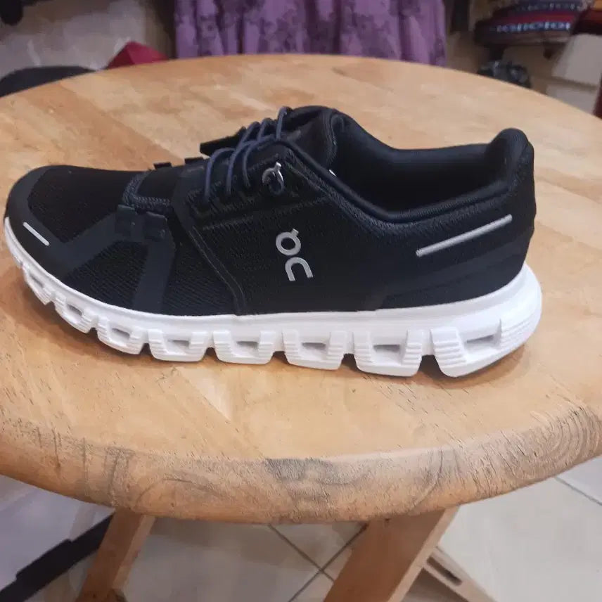 [BUNJANG] On Running Shoes Size 235 / 온러닝운동화