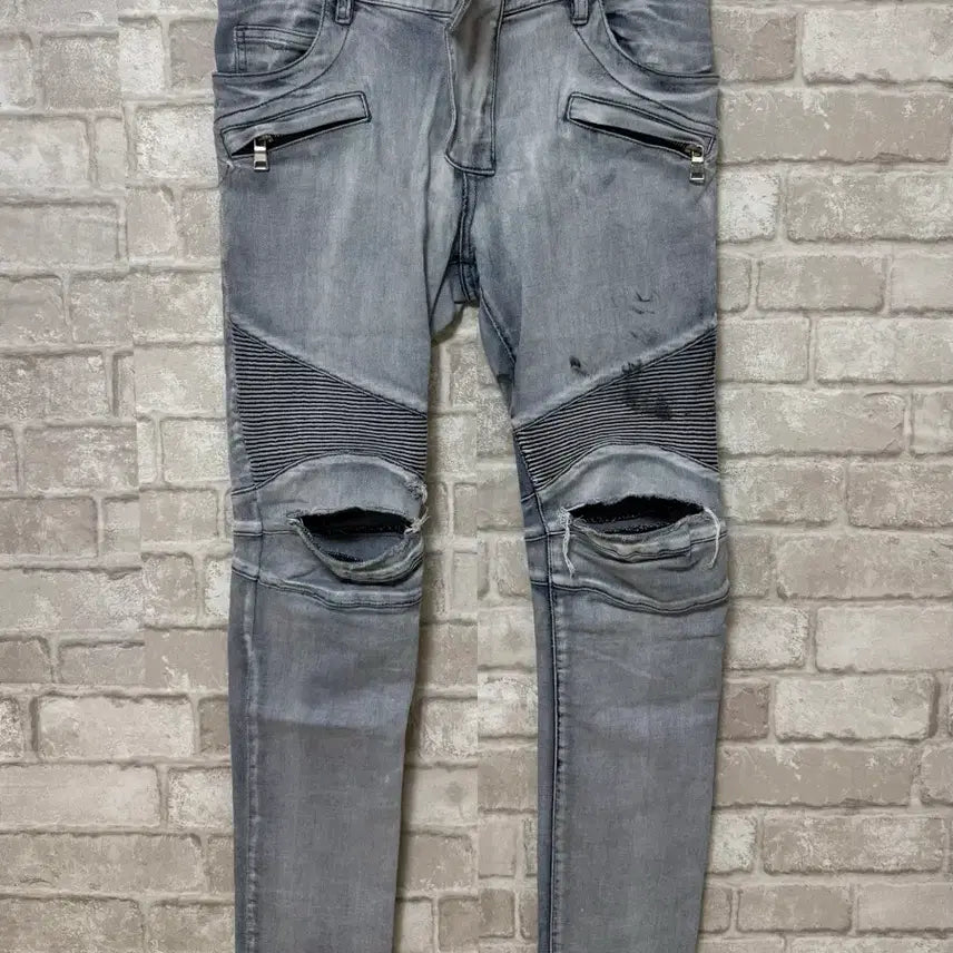 [BUNJANG] Balmain 2010s Distressed Washed Biker Jeans / 발망 2010s 디스트로이드 워싱 바이커진