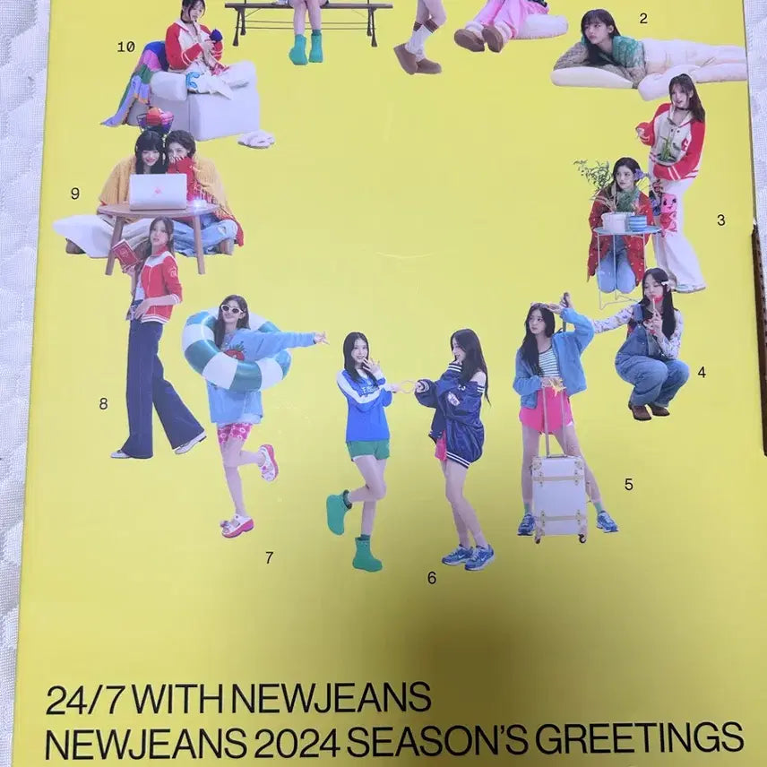 [BUNJANG] NewJeans 2024 Season's Greetings Box (Opened) / 뉴진스 2024 시즌 그리팅 판매 (박스만 단순개봉)