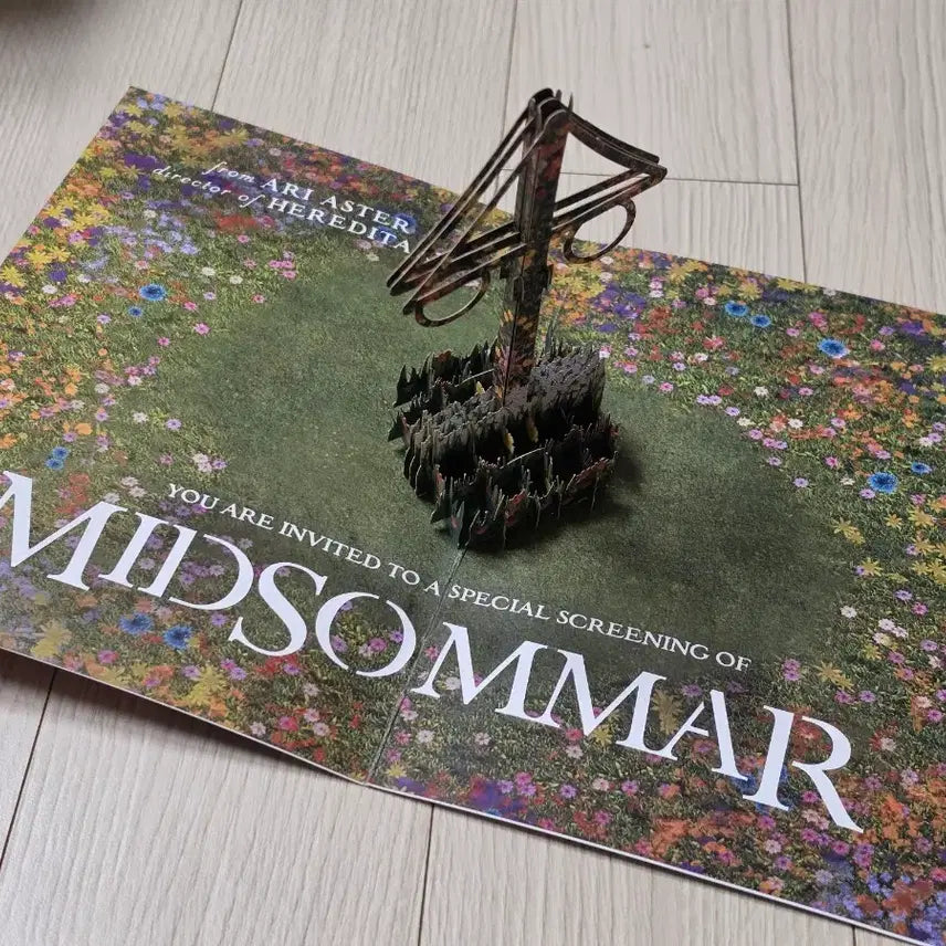 [BUNJANG] Midsommar "May Queen" Lenticular Invitation Original Movie Poster / [초청장-2019초희귀한정판]영화 아리 애스터 감독의 유전 해피 미드소마 오리지널 초청장 메이폴 입체 포스터 굿즈 특전