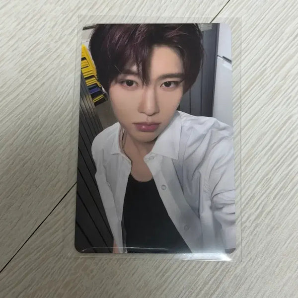 [BUNJANG] Brave Girls Yoona Tower Records POB Photocard / 보밋걸 요이동 타워레코드 특전 시온