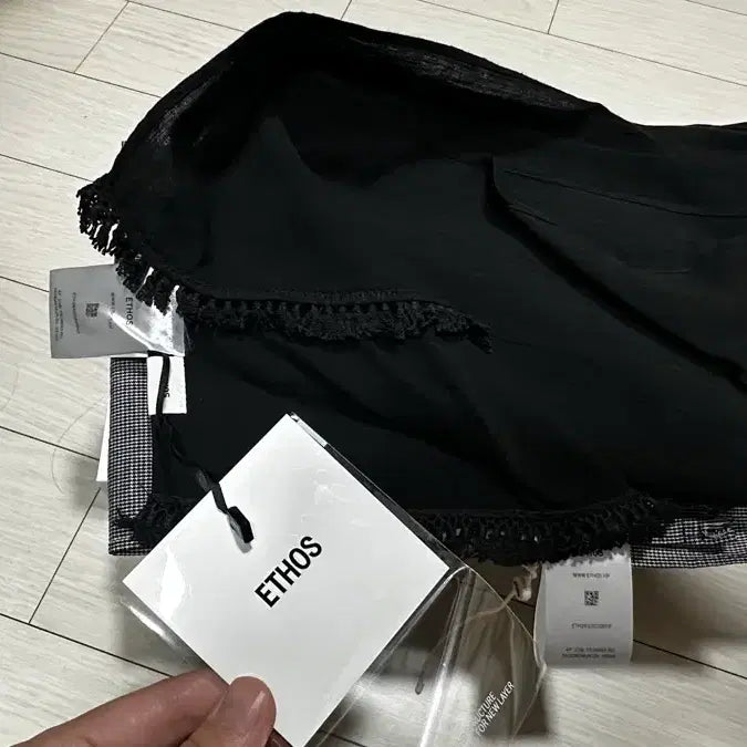 [BUNJANG] Ethos Tassel Scarf Black / 새상품) 에토스 테슬 스카프 블랙