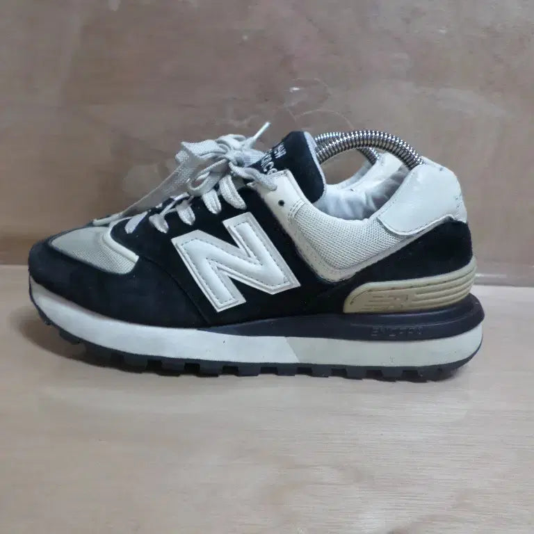 [BUNJANG] New Balance 574 Sneakers / 후루룩구제2 245 뉴발란스574 운동화 신발 260724