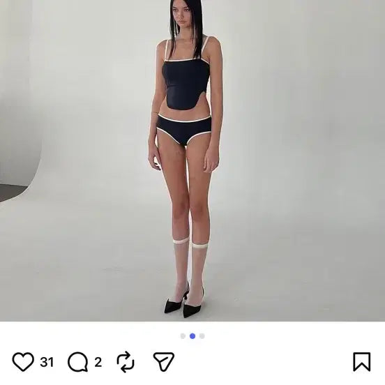 [BUNJANG] Vina Jay Line Deep Side Bikini Set / 비나제이 라인딥사이드 비키니 세트