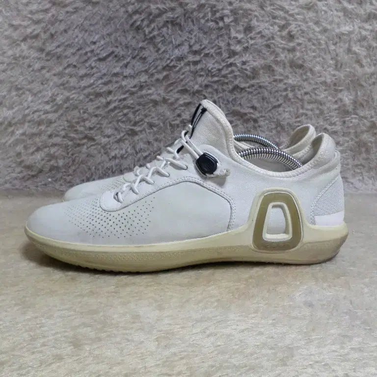[BUNJANG] Ecco Danish Design Sneakers (260mm) / 후루룩구제2 265 에코 ecco 대니쉬 디자인 운동화 스니커즈260724