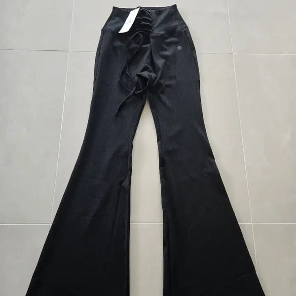 [BUNJANG] Grande Line M Bootcut Leggings (New) / 그란데라인M 부츠컷 레깅스 새상품
