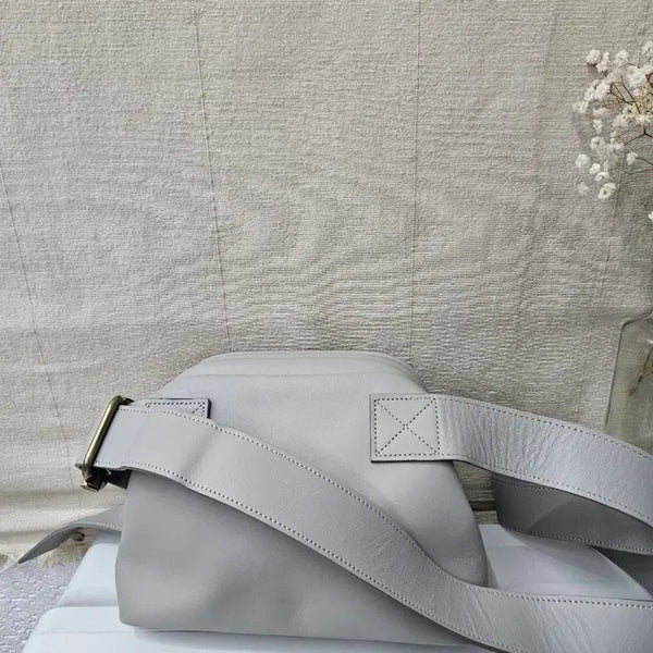 [BUNJANG] Osoi Mini Brot Bag Grey Leather / 오소이 미니브로트백 그레이