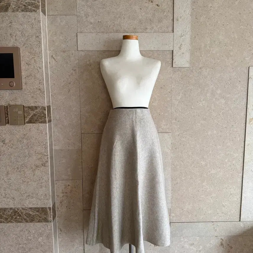 [BUNJANG] Wool Flare Skirt - Beige, One Size / 울 플레어 스커트 새상품 프리사이즈