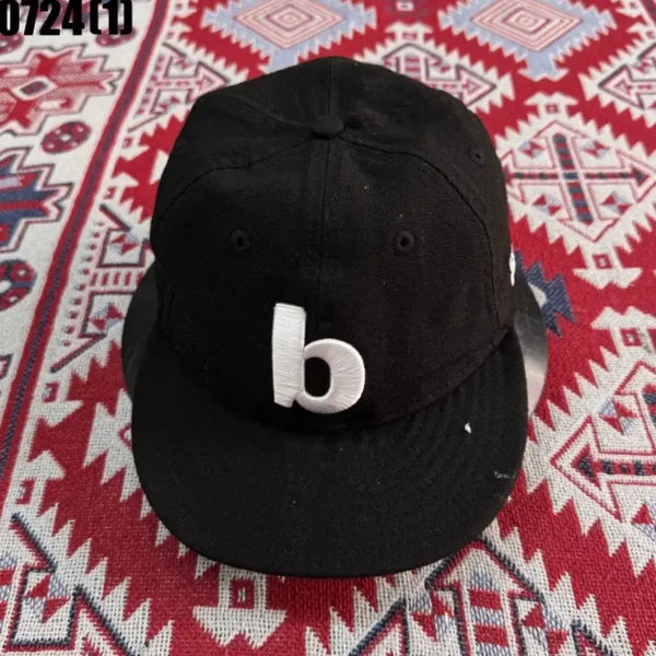 [BUNJANG] New Era Black Ball Cap White 'B' Logo / 뉴에라 블랙 볼캡 흰색 b자 로고