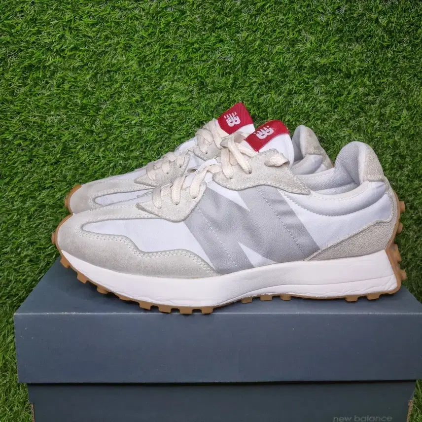 [BUNJANG] New Balance 327 Sneakers (Size 270) / 뉴발란스 327 운동화 (270)