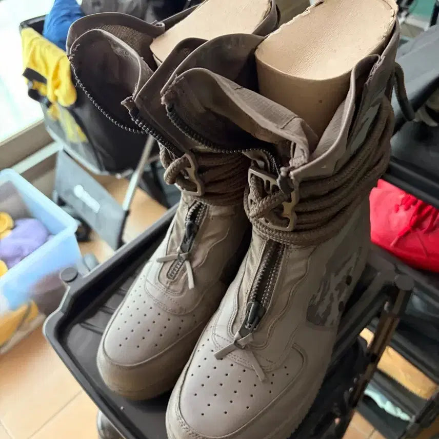 [BUNJANG] Nike SF1 Special Field Air Force 1 Sneakers (US 10.5) / (Us10.5) 나이키 SF1 스페셜 필드 에어포스 1 판매합니다