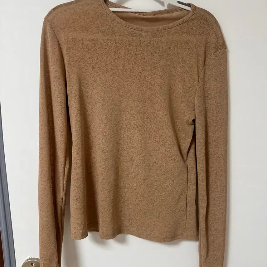 [BUNJANG] Brown Round Neck Long Sleeve T-Shirt / 브라운 라운드넥 긴팔