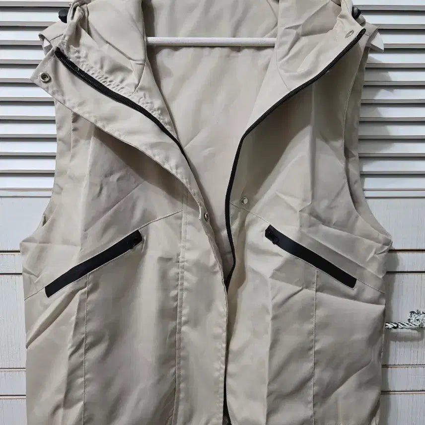 [BUNJANG] Beige Hooded Vest XL (New) / 베이지 후드 조끼 XL(77)새상품