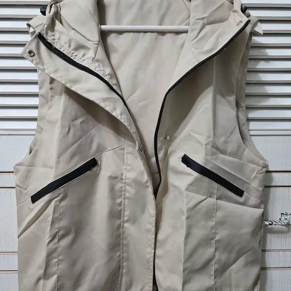 [BUNJANG] Beige Hooded Vest XL (New) / 베이지 후드 조끼 XL(77)새상품