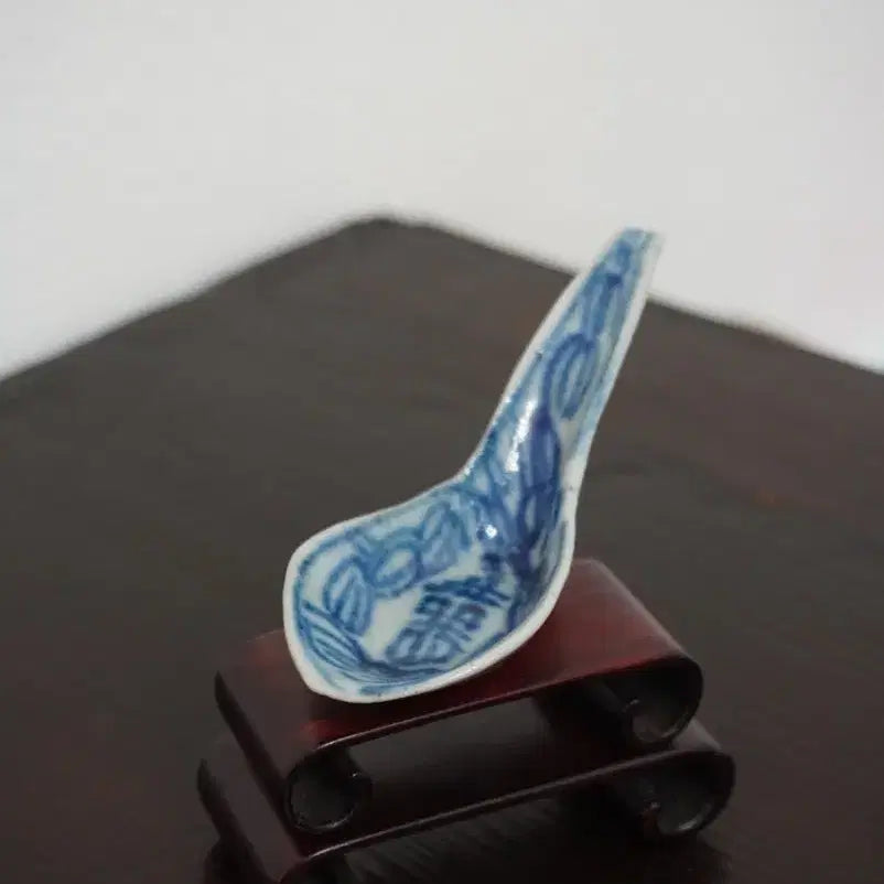 [BUNJANG] Qing Dynasty Blue and White Porcelain Spoon / 청말 민국 청화백자 수저