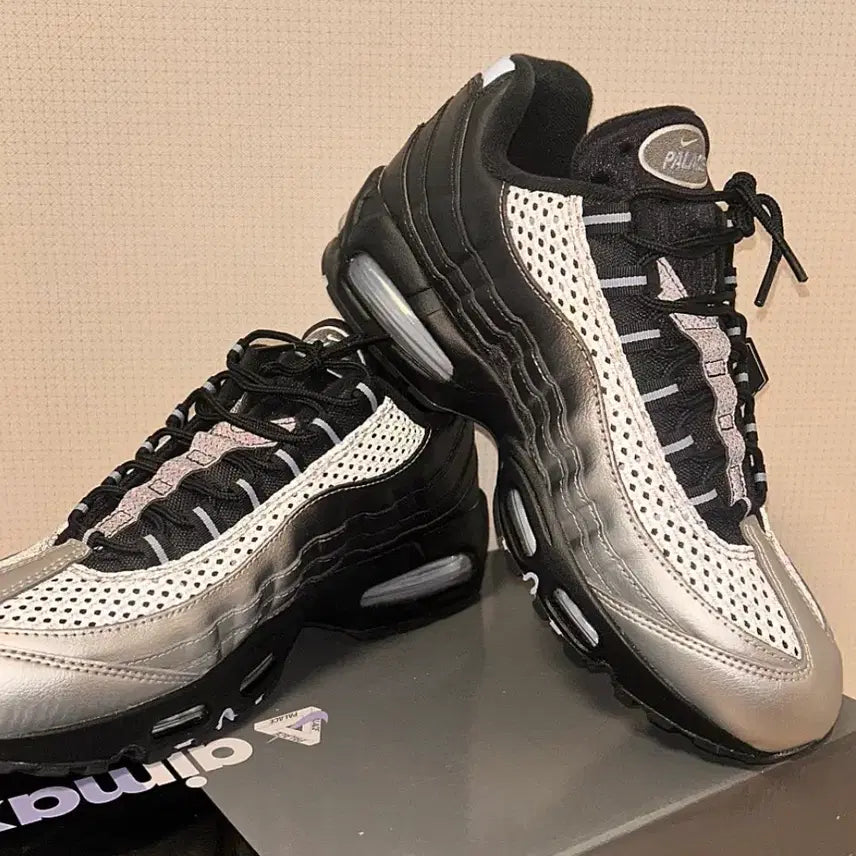 [BUNJANG] Nike x Palace Air Max 95 Sneakers / 나이키 팔라스 에어맥스 95 270 새상품