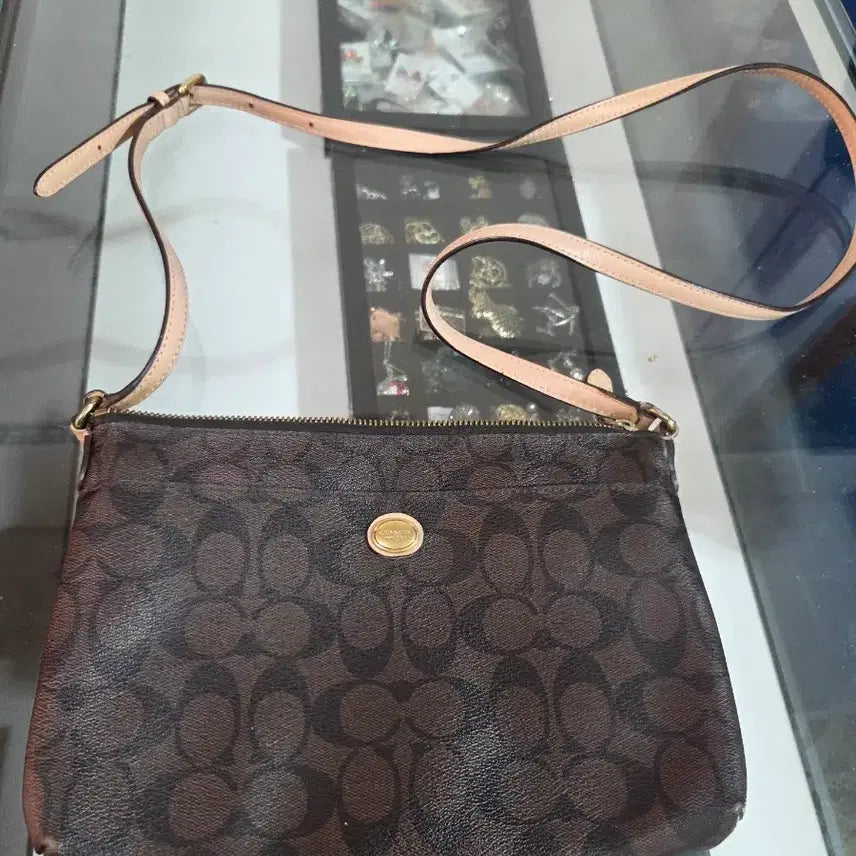 [BUNJANG] Coach Signature Pattern Crossbody Bag Brown / 코치 시그니처 패턴 크로스백 브라운