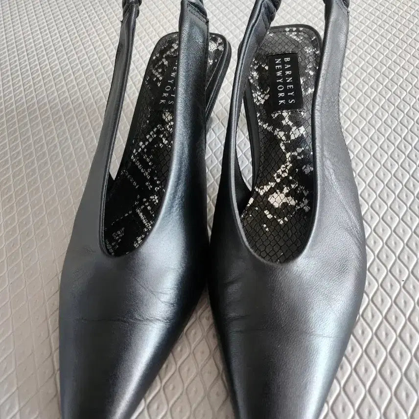 [BUNJANG] Barneys New York Slingback Shoes / 바니스뉴욕 슬링백
