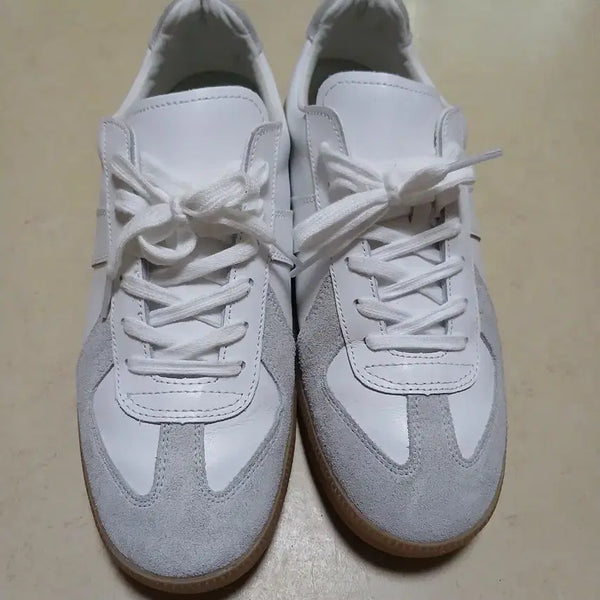 [BUNJANG] MUSINSA Leather Sneakers 265 White/Gray / 깔끔한 디자인의 무신사 가죽 스니커즈 265예요화이트와 그레이 컬러 조합으로 어디에나 잘 어울려요천연가죽과 스웨이드 소재로 제작되어 고급스러워요데일리로 신기 좋은 스니커즈를