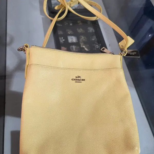 [BUNJANG] Coach Shoulder Bag Yellow / 코치 숄더백 옐로우