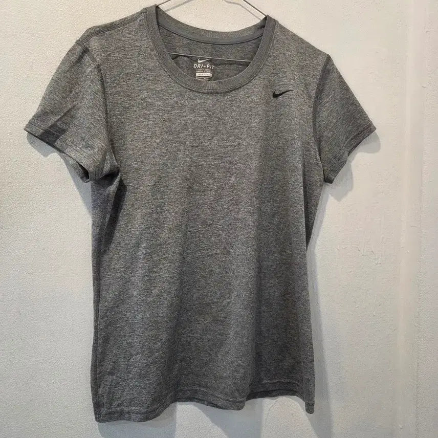 [BUNJANG] Nike Dri-FIT Gray Short-Sleeve T-Shirt / 나이키 드라이핏 반팔 티셔츠 그레이 가58