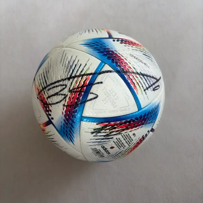 [BUNJANG] Qatar World Cup Signed Soccer Ball - Cho Gue-sung, Paik Seung-ho / 카타르 월드컵 축구공 조규성선수 백승호선수 친필싸인볼