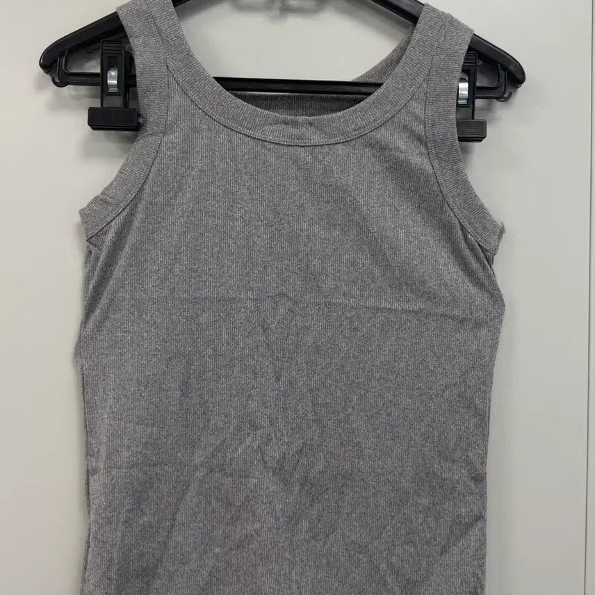 [BUNJANG] Grey Ribbed Sleeveless Top / 회색 나시티 팝니다