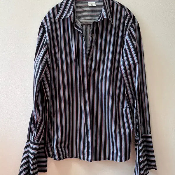 [BUNJANG] Striped Shirt with Unique Sleeve Detail / 소매포인트 스트라이프 셔츠