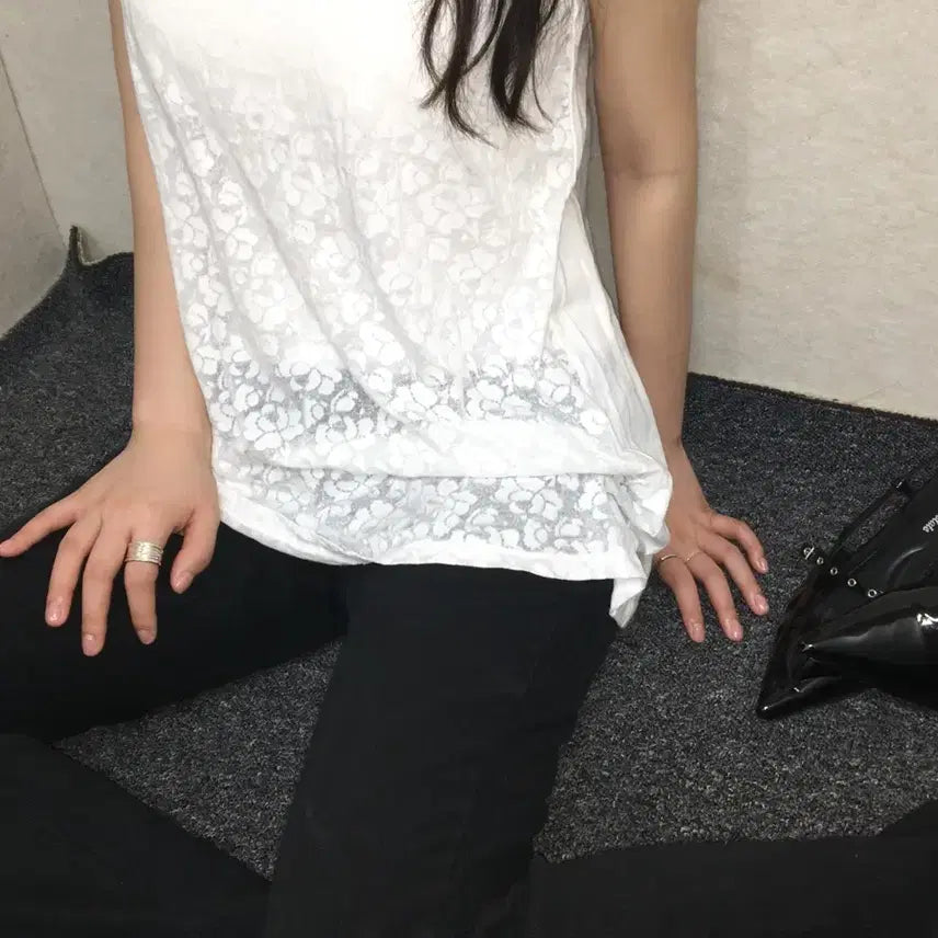 [BUNJANG] Vintage Floral Sleeveless Top / 빈티지 플라워 슬리브리스