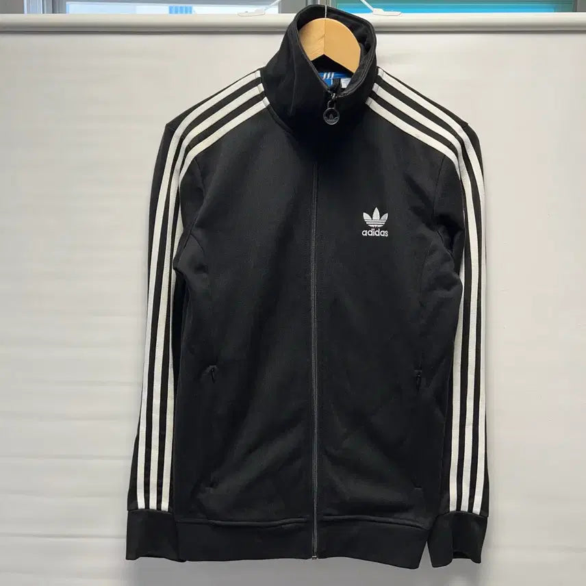 [BUNJANG] Adidas Europa Track Top Jersey Black Size 95 / [정품/95] 아디다스 신형 유로파 블랙 트랙탑 져지