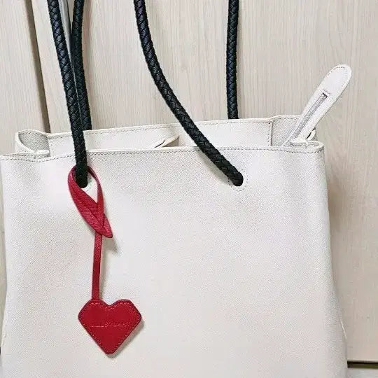 [BUNJANG] JILLSTUART Heart Charm Shoulder Tote Shopper Bag / 질스튜어트 하트참 숄더백 토트백 쇼퍼백