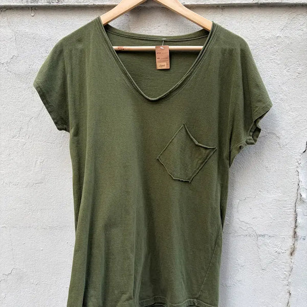 [BUNJANG] Khaki V-Neck Pocket Short-Sleeve T-Shirt / 카키 브이넥 포켓 반팔티
