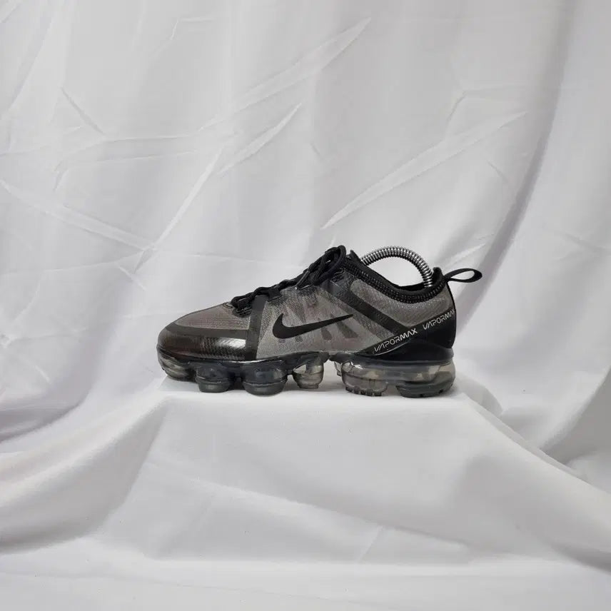 [BUNJANG] Nike Air VaporMax 2019 Sneakers / 빈티지하서 235 나이키 에어 베이퍼맥스 2019 스니커즈
