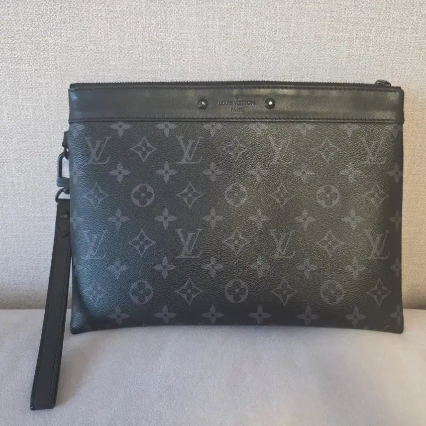 [BUNJANG] Louis Vuitton Pochette Tougo Monogram Eclipse Black Clutch Bag / 루이비통 M81569 포쉐트 투고 모노그램 이클립스 블랙