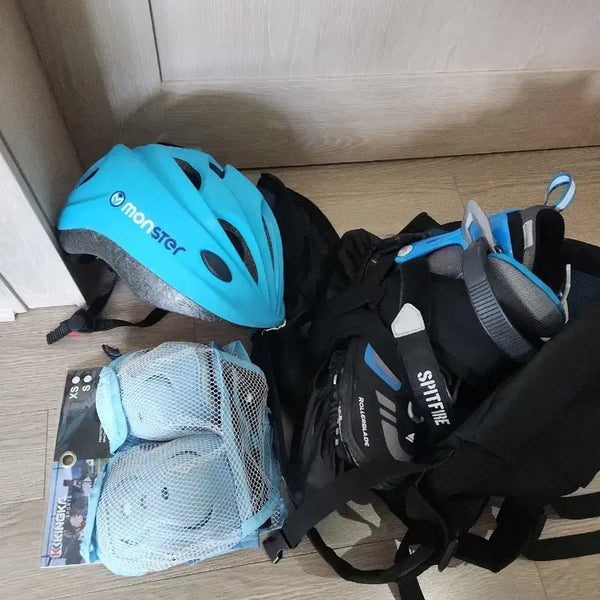 [BUNJANG] Rollerblade Inline Skates with Monster Helmet and Protective Gear Set / 롤러블레이드 인라인 스케이트와 몬스터 헬멧