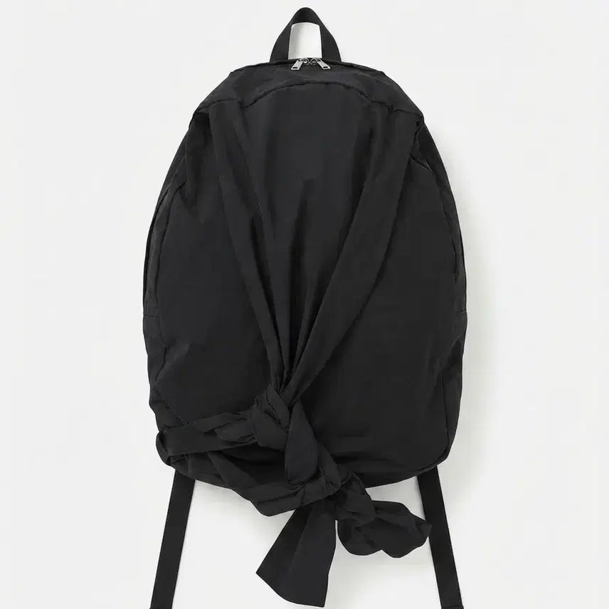 [BUNJANG] IWOO KAMARAS Nylon Backpack / 이우가마카라스 나일론 백팩