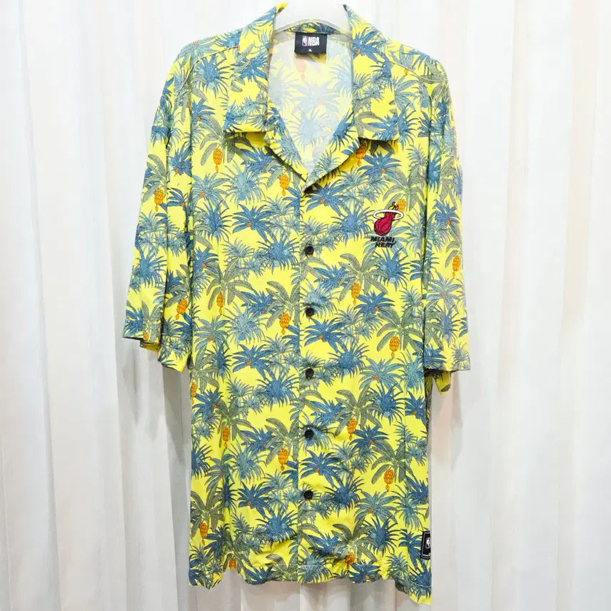 [BUNJANG] XL Miami Heat Logo Embroidered Rayon Hawaiian Shirt C614 / XL NBA 마이애미 히트 로고 자수 레이온 하와이안 셔츠 C614