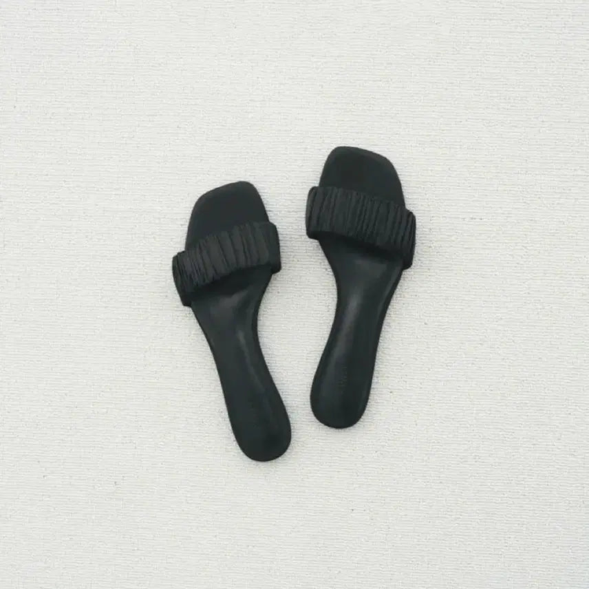 [BUNJANG] Ounce Lia Shirring Slipper / ounce 온스 리아 새틴 셔링 슬리퍼 240(37)