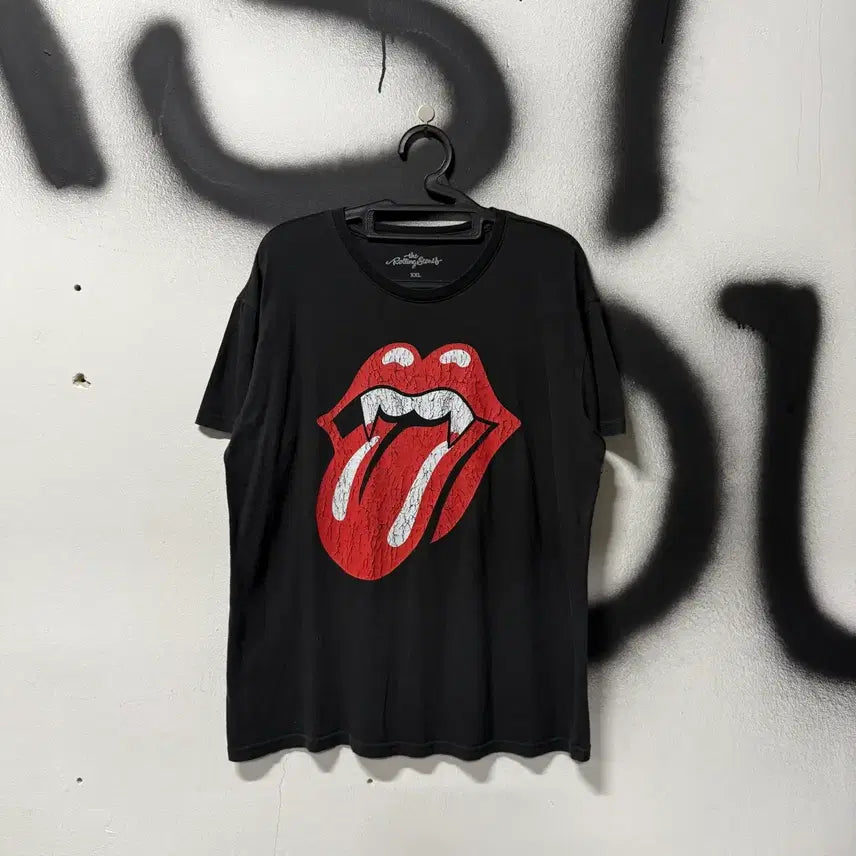 [BUNJANG] Rolling Stones Vampire Logo Punk Short Sleeve T-Shirt Black / 롤링스톤스 빅 사이즈 뱀파이어 로고 프린팅 펑크 반팔 티셔츠 블랙