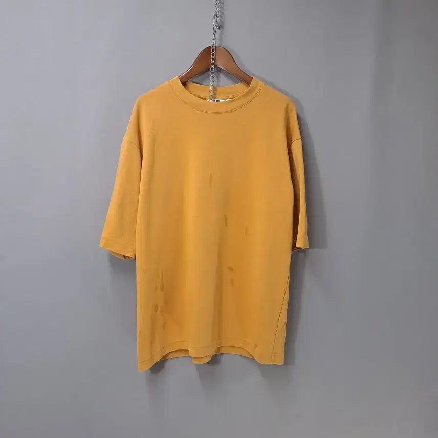 [BUNJANG] Uniqlo Dark Yellow Short Sleeve T-Shirt M / 유니클로 다크옐로우 반팔 티셔츠